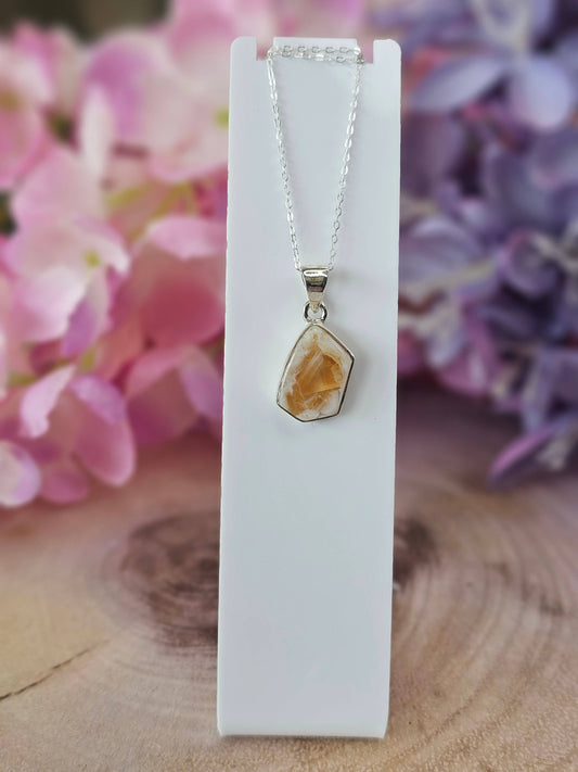 Citrine Sterling Silver Pendant & Chain - Pendant = 2.99g