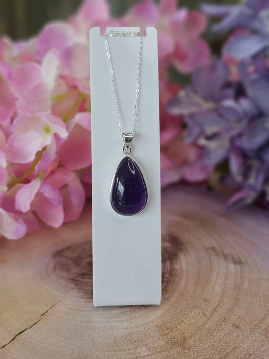 Amethyst Sterling Silver Pendant & Chain - Pendant = 7.11g