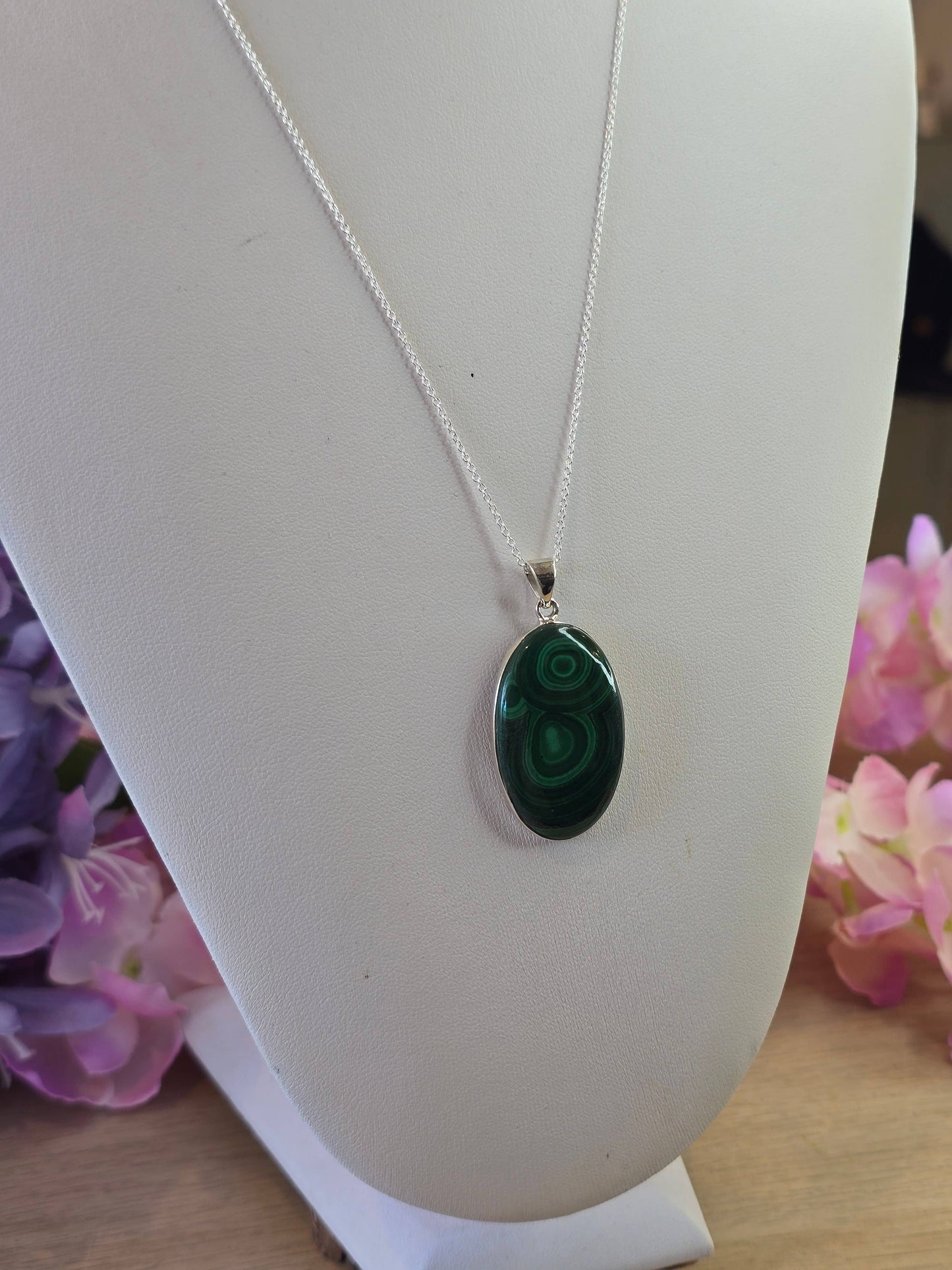 Malachite Sterling Silver Pendant and Chain - 12.2g