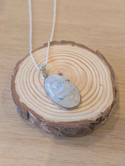 Rainbow Moonstone Sterling Silver Pendant & Chain  - 6.5g
