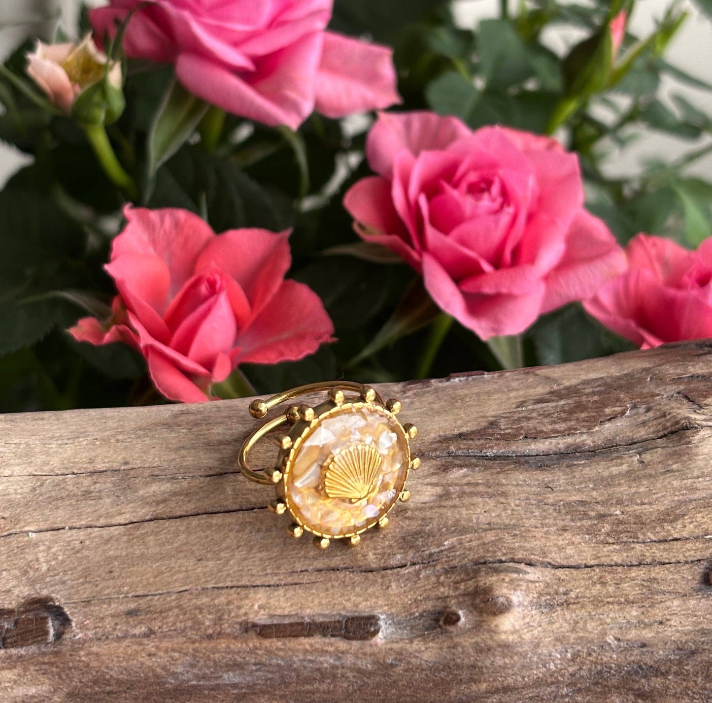 18ct Gold Plated Mother of Pearl Shell Ring  