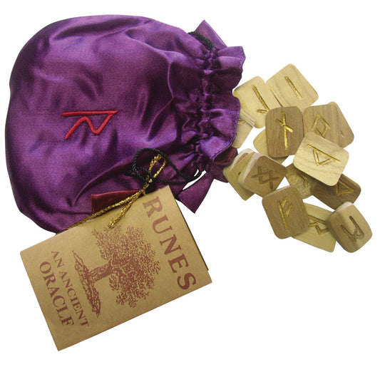 Rune Set Wood in Satin Pouch