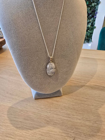 Rainbow Moonstone Sterling Silver Pendant & Chain  - 6.5g