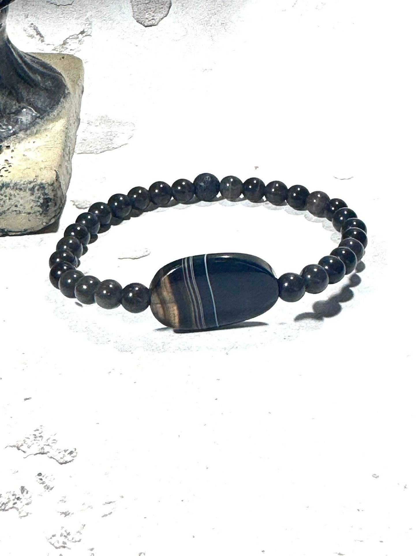 Noir Agate Gemstone Bracelet: 6 Inch Small