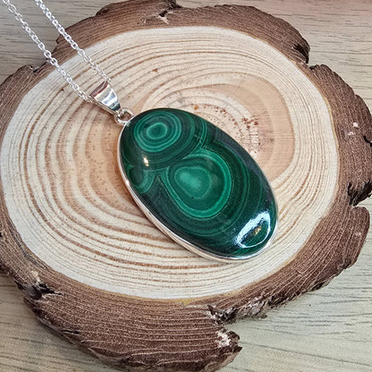 Malachite Sterling Silver Pendant and Chain - 12.2g