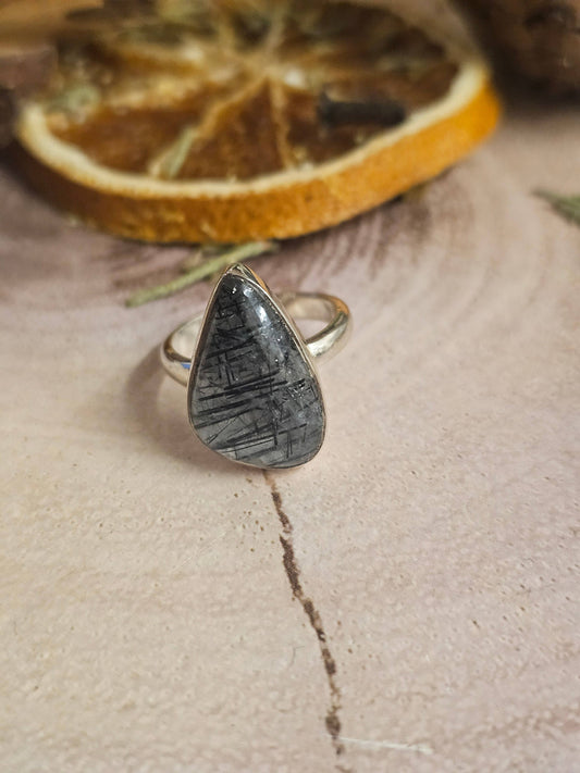 Black Tourmaline in Quartz Sterling Silver Ring - 4.68g