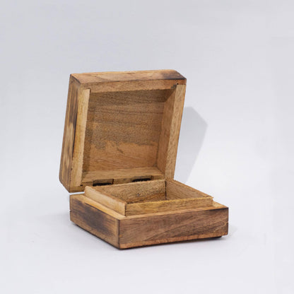 Hop Hare Enameled Box - Wolf & Moon - 10x10x4.2cm