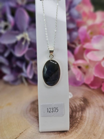 Labradorite Pendant & Chain - Pendant = 5.69g