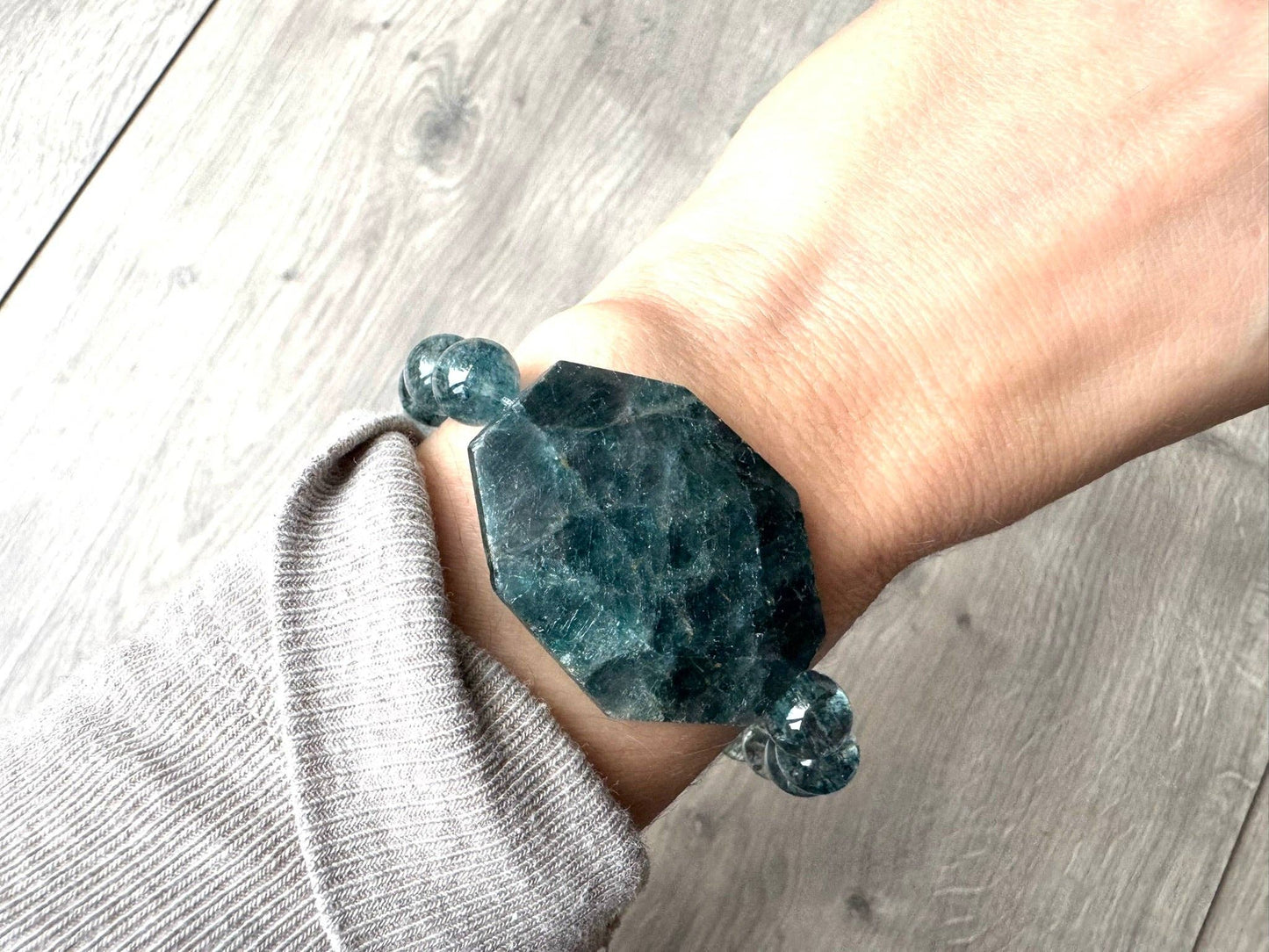 Apatite Statement Diffuser Bracelet: Medium