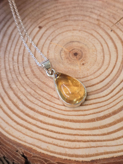 Citrine Sterling Silver Pendant & Chain - 3.8g