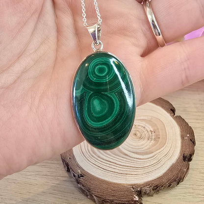 Malachite Sterling Silver Pendant and Chain - 12.2g