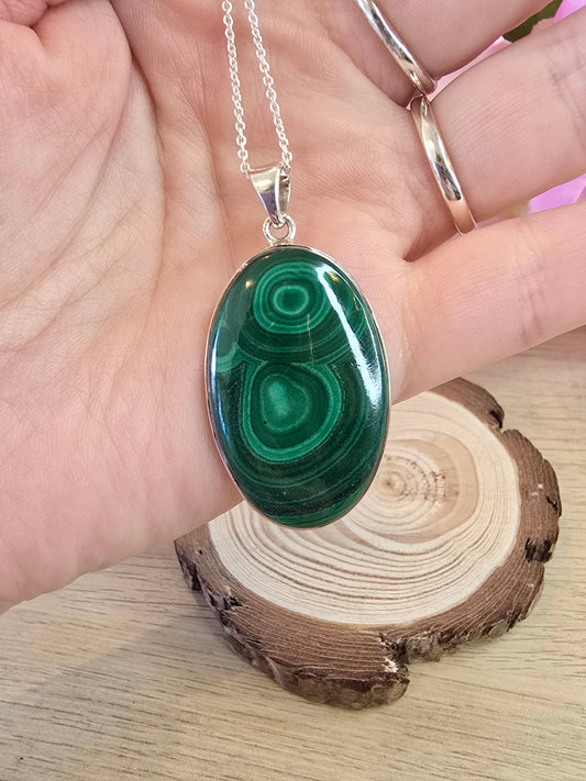 Malachite Sterling Silver Pendant and Chain - 12.2g