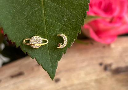 14ct Gold Plated Mismatch Planet Earrings