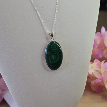 Malachite Sterling Silver Pendant and Chain - 12.2g