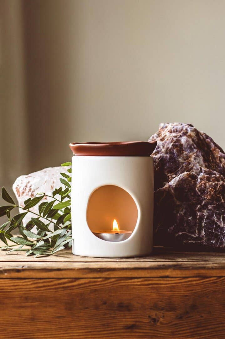 Handmade Ceramic Oil Burner - White / Rust